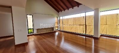 Casa de 4 alcobas en venta en San Jose De Bavaria, Bogotá, 500 m² · foto 4 de 18