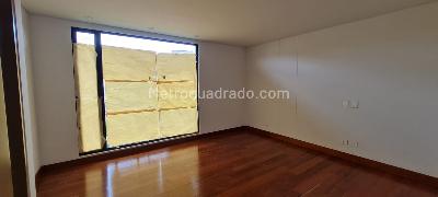 Casa de 4 alcobas en venta en San Jose De Bavaria, Bogotá, 500 m² · foto 6 de 18