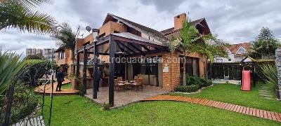Casa de 4 alcobas en venta en San Jose De Bavaria, Bogotá, 860 m² · foto 2 de 19