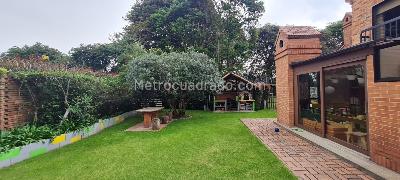 Casa de 4 alcobas en venta en San Jose De Bavaria, Bogotá, 340 m² · foto 18 de 19
