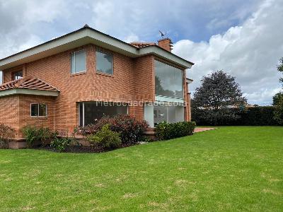 Casa de 4 alcobas en venta en Hacienda San Simon, Bogotá, 450 m² · foto 13 de 19
