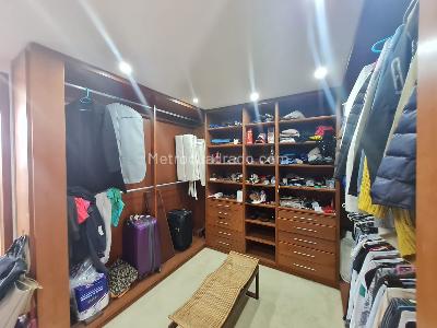 Casa de 4 alcobas en venta en Hacienda San Simon, Bogotá, 260 m² · foto 16 de 17
