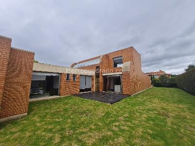 Casa de 4 alcobas en venta en Hacienda San Simon, Bogotá, 260 m² · foto 12 de 17
