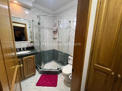 Casa de 4 alcobas en venta en San Jose De Bavaria, Bogotá, 286 m² · foto 6 de 15