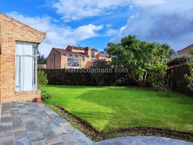 Casa de 4 alcobas en venta en Hacienda San Simon, Bogotá, 315 m² · foto 2 de 18