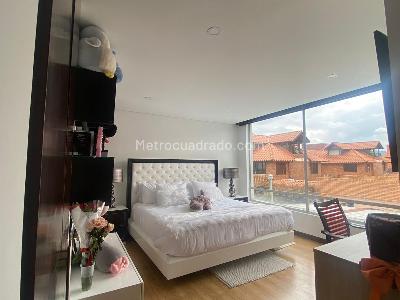 Casa de 4 alcobas en venta en San Jose De Bavaria, Bogotá, 450 m² · foto 19 de 20