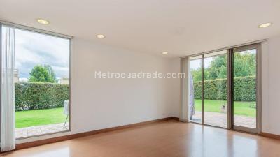 Casa de 4 alcobas en venta en Hacienda San Simon, Bogotá, 300 m² · foto 5 de 14
