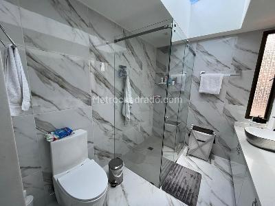 Casa de 4 alcobas en venta en San Jose De Bavaria, Bogotá, 320 m² · foto 15 de 18