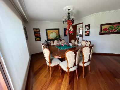 Casa de 4 alcobas en venta en San Jose De Bavaria, Bogotá, 340 m² · foto 4 de 16