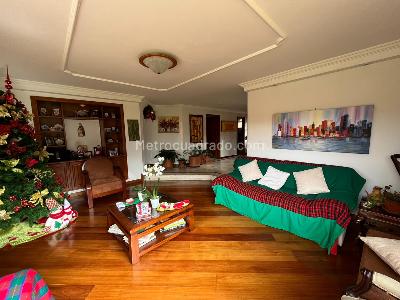 Casa de 4 alcobas en venta en San Jose De Bavaria, Bogotá, 340 m² · foto 5 de 16