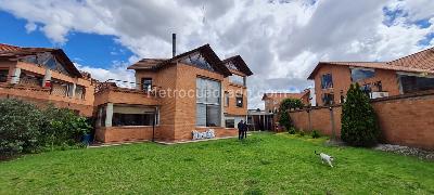 Casa de 4 alcobas en venta en San Jose De Bavaria, Bogotá, 450 m² · foto 19 de 20