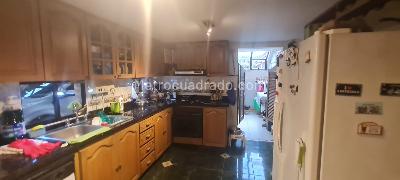 Casa de 4 alcobas en venta en San Jose De Bavaria, Bogotá, 330 m² · foto 6 de 17