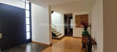 Casa en venta en San Jose De Bavaria, Bogotá · foto 3 de 19