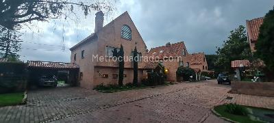 Casa de 4 alcobas en venta en San Jose De Bavaria, Bogotá, 330 m² · foto 3 de 17