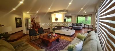 Casa de 4 alcobas en venta en San Jose De Bavaria, Bogotá, 800 m² · foto 1 de 20