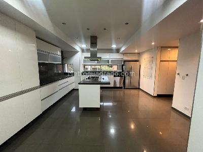 Casa de 4 alcobas en venta en Hacienda San Simon, Bogotá, 1450 m² · foto 4 de 20