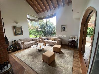 Casa de 4 alcobas en venta en San Jose De Bavaria, Bogotá, 700 m² · foto 3 de 20