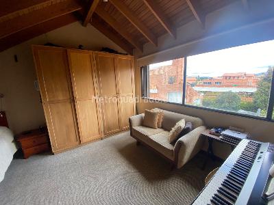 Casa de 4 alcobas en venta en San Jose De Bavaria, Bogotá, 700 m² · foto 9 de 20