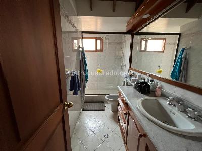 Casa de 4 alcobas en venta en San Jose De Bavaria, Bogotá, 340 m² · foto 14 de 20