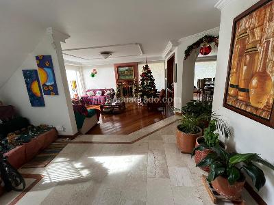Casa de 4 alcobas en venta en San Jose De Bavaria, Bogotá, 340 m² · foto 6 de 20