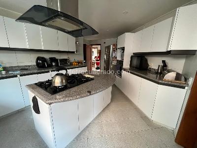 Casa de 4 alcobas en venta en San Jose De Bavaria, Bogotá, 340 m² · foto 7 de 20