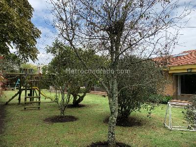 Casa de 3 alcobas en venta en Hacienda San Simon, Bogotá, 1399 m² · foto 5 de 16