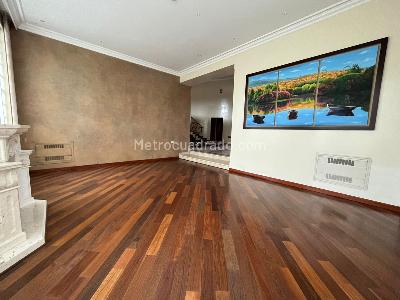 Casa de 4 alcobas en venta en San Jose De Bavaria, Bogotá · foto 11 de 20