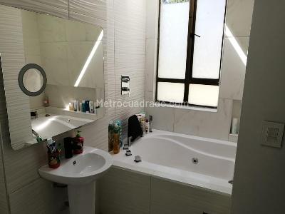 Casa de 5 alcobas en venta en Hacienda San Sebastian, Bogotá, 1640 m² · foto 14 de 16