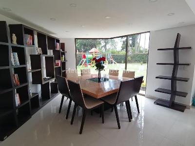 Casa de 5 alcobas en venta en Hacienda San Sebastian, Bogotá, 1640 m² · foto 6 de 16