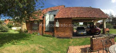 Casa de 3 alcobas en venta en Hacienda San Sebastián, Bogotá, 2000 m² · foto 2 de 18
