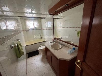 Casa de 3 alcobas en venta en San Jose De Bavaria, Bogotá, 800 m² · foto 12 de 20