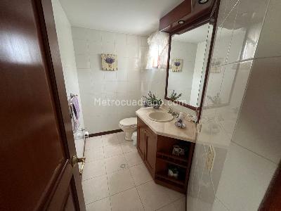 Casa de 3 alcobas en venta en San Jose De Bavaria, Bogotá, 800 m² · foto 10 de 20
