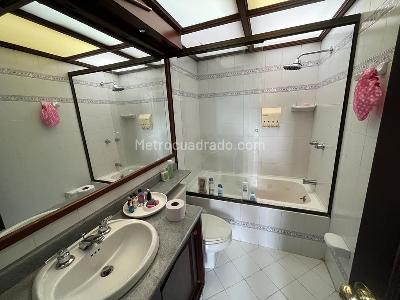 Casa de 3 alcobas en venta en San Jose De Bavaria, Bogotá, 800 m² · foto 15 de 17