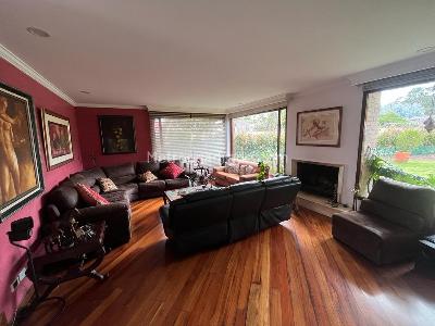 Casa de 3 alcobas en venta en San Jose De Bavaria, Bogotá, 800 m² · foto 5 de 17