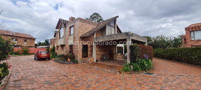 Casa de 4 alcobas en venta en San Jose De Bavaria, Bogotá, 800 m² · foto 20 de 20