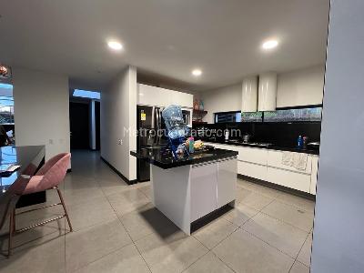 Casa de 4 alcobas en venta en Hacienda San Simon, Bogotá, 1680 m² · foto 8 de 20