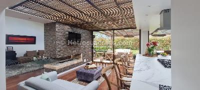Casa de 4 alcobas en venta en Hacienda San Simon Pl, Bogotá, 1399 m² · foto 2 de 20