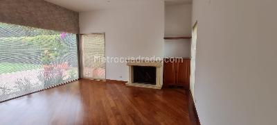Casa de 4 alcobas en venta en San Simon Gaymaral, Bogotá, 1480 m² · foto 10 de 18