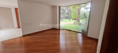 Casa de 4 alcobas en venta en San Simon Gaymaral, Bogotá, 1480 m² · foto 9 de 18