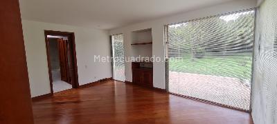 Casa de 4 alcobas en venta en San Simon Gaymaral, Bogotá, 1480 m² · foto 8 de 18