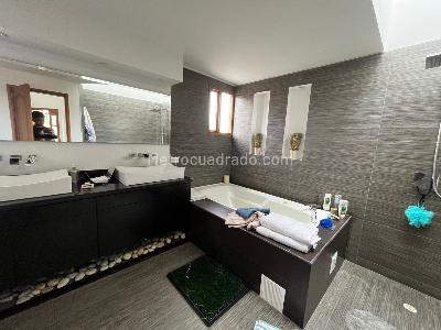 Casa de 4 alcobas en venta en San Jose De Bavaria, Bogotá, 800 m² · foto 10 de 15