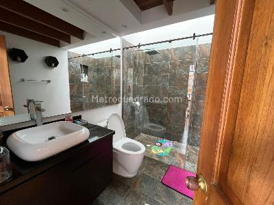 Casa de 4 alcobas en venta en San Jose De Bavaria, Bogotá, 800 m² · foto 13 de 15