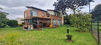 Casa de 4 alcobas en venta en Hacienda San Simon Pl, Bogotá, 1200 m² · foto 3 de 17