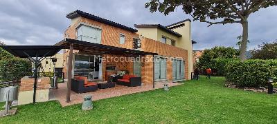 Casa de 4 alcobas en venta en Hacienda San Simon Pl, Bogotá, 1200 m² · foto 4 de 17