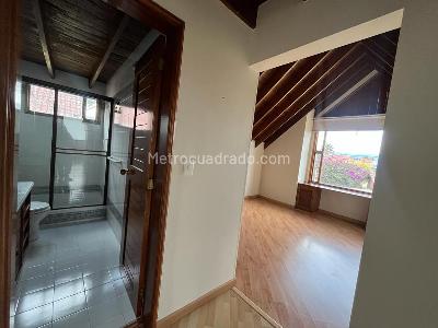 Casa de 3 alcobas en venta en San Jose De Bavaria, Bogotá, 700 m² · foto 14 de 20