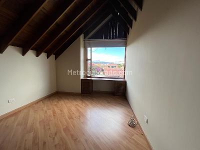 Casa de 3 alcobas en venta en San Jose De Bavaria, Bogotá, 700 m² · foto 17 de 20