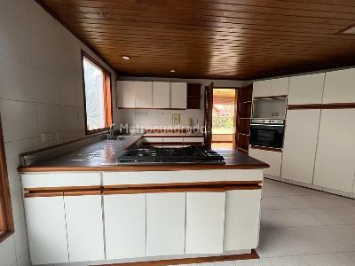 Casa de 3 alcobas en venta en San Jose De Bavaria, Bogotá, 700 m² · foto 7 de 20