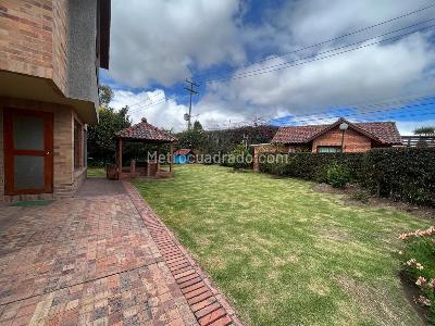 Casa de 3 alcobas en venta en San Jose De Bavaria, Bogotá, 700 m² · foto 9 de 20