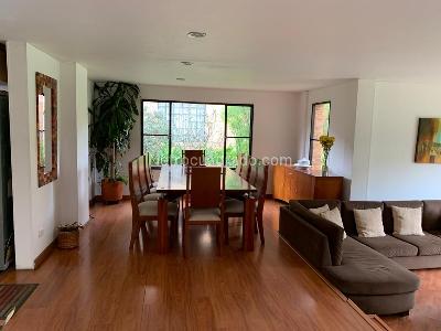 Casa de 4 alcobas en venta en San Jose De Bavaria, Bogotá, 400 m² · foto 19 de 20