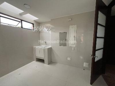 Casa de 4 alcobas en venta en San Jose De Bavaria, Bogotá, 800 m² · foto 14 de 20
